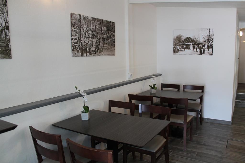 מלון Morlaas La Hourquie Cafe מראה חיצוני תמונה