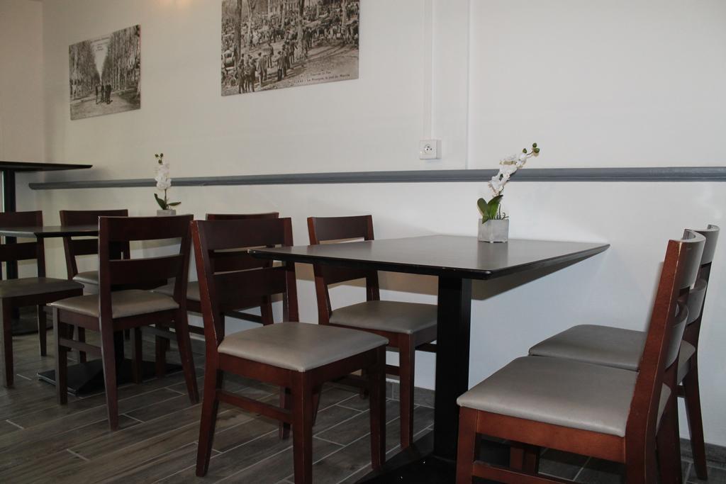 מלון Morlaas La Hourquie Cafe מראה חיצוני תמונה
