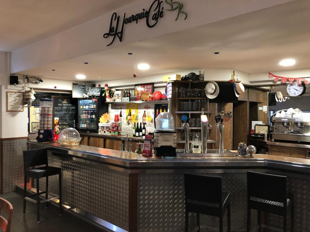 מלון Morlaas La Hourquie Cafe מראה חיצוני תמונה